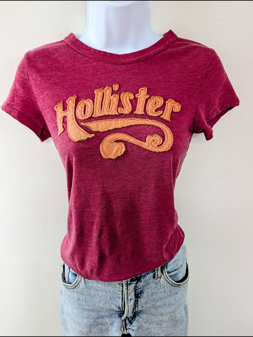 Hollister Y2K Women's Vintage Logo Crewneck Tee - Burgundy